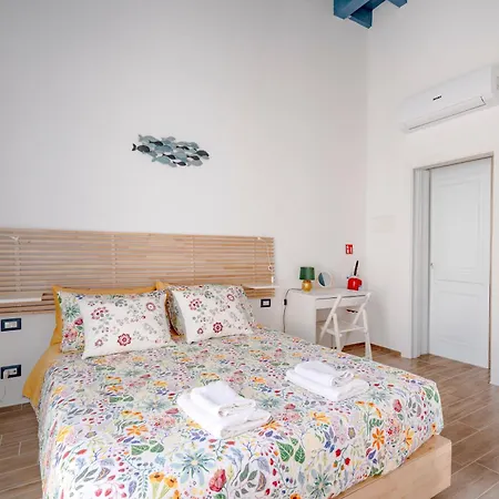 בית הארחה Old Town Vibe 3*